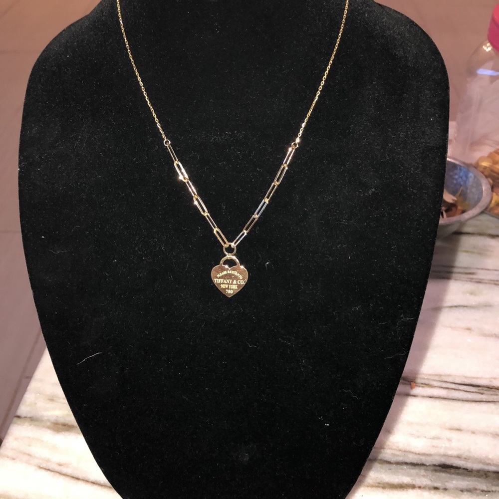 18 karat solid gold designer style made in Italy stamped